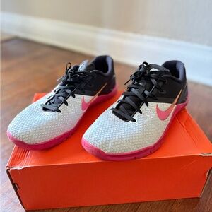Women’s Nike Metcon 4